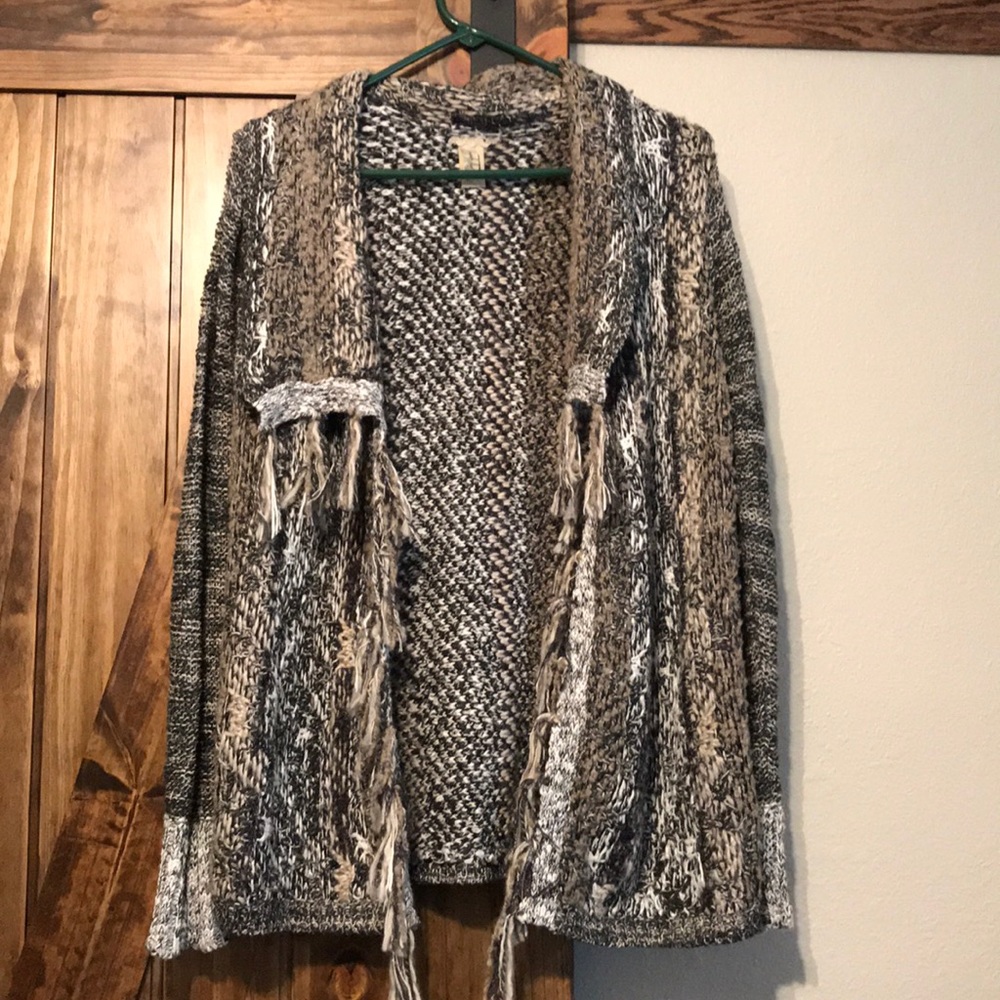 Medium BKE sweater
